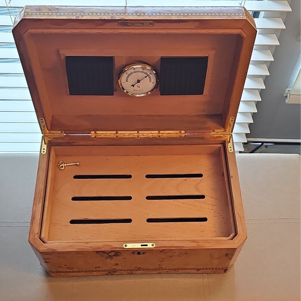 IDC Supreme Maple Inlay Humidor Wood Cigar Box Storage Case Desktop